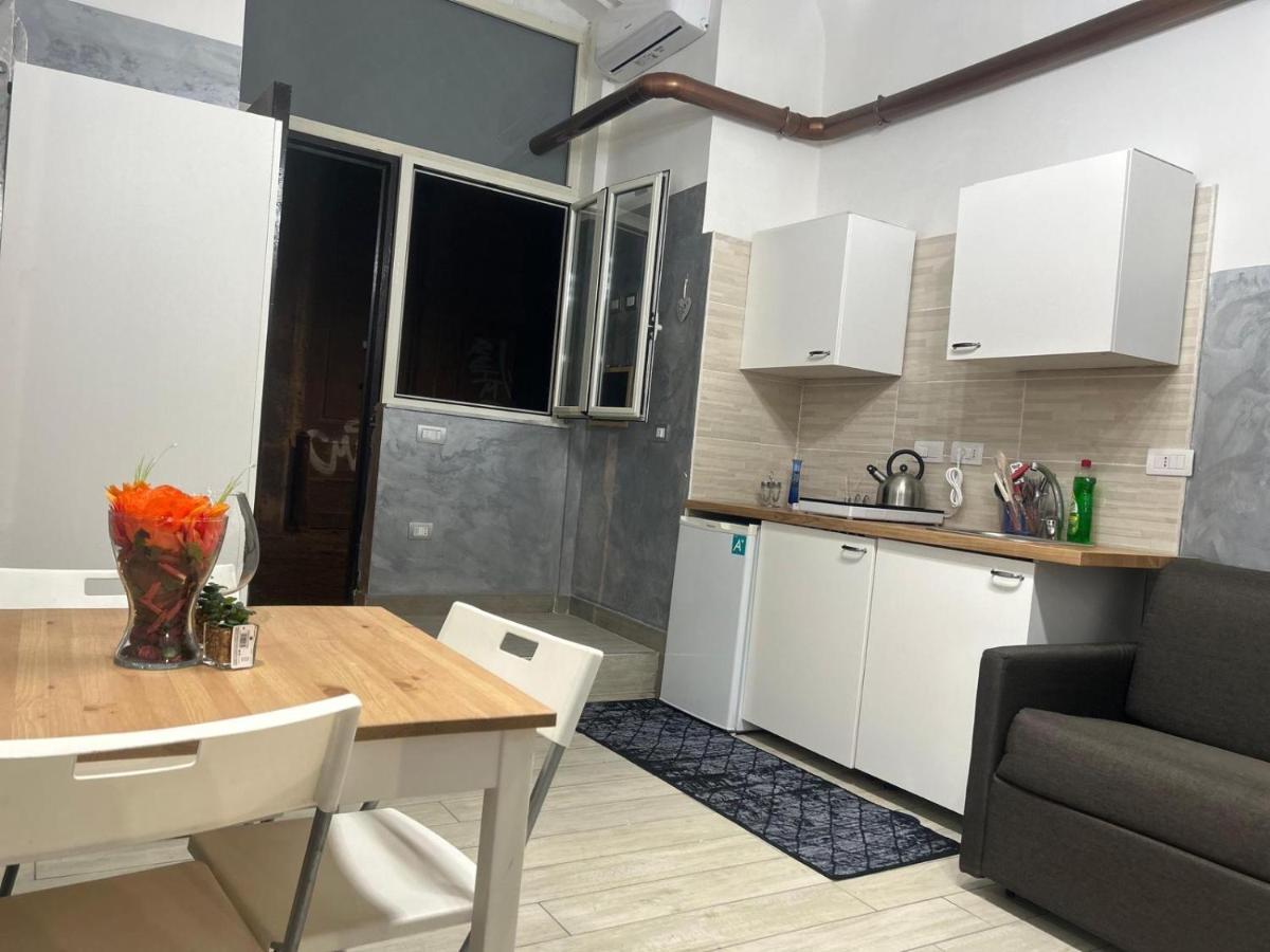 Vico21 Guest House 那不勒斯 外观 照片